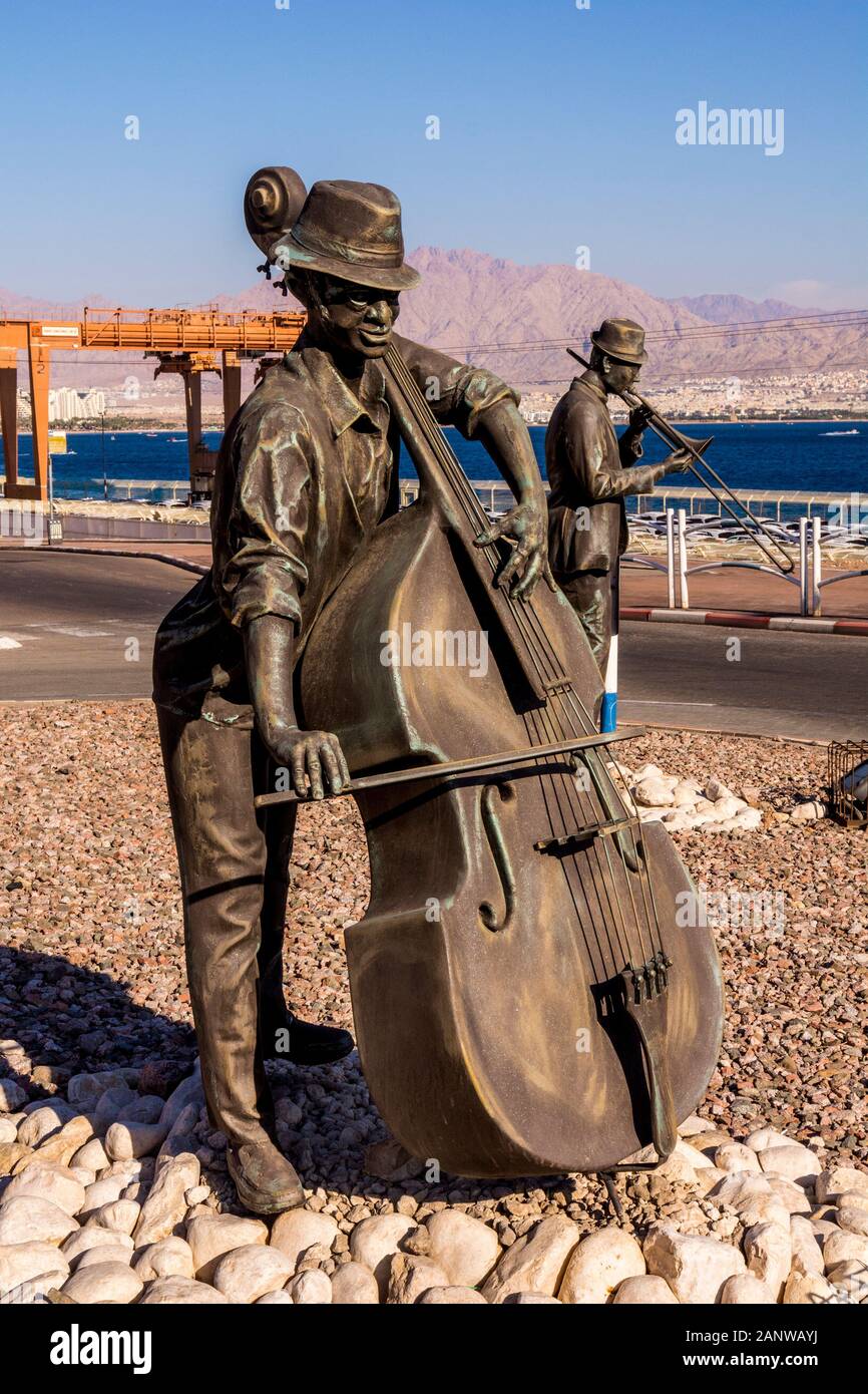 Kontrabass player. Fragment der Skulptur Komposition' Jazz Musiker Stockfoto