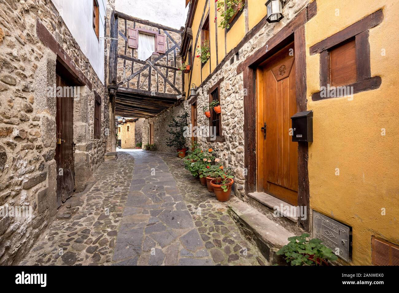 Streetview of Potes in Nordspanien Stockfoto