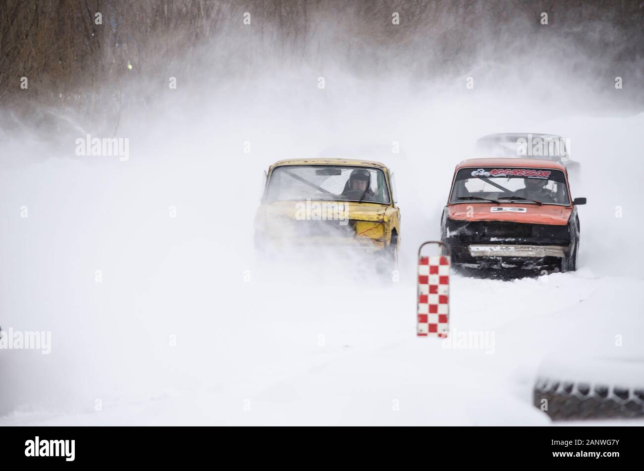 Winter Racing auf der ICE-Strecke. Russische Racing Car Company Lada. Stockfoto