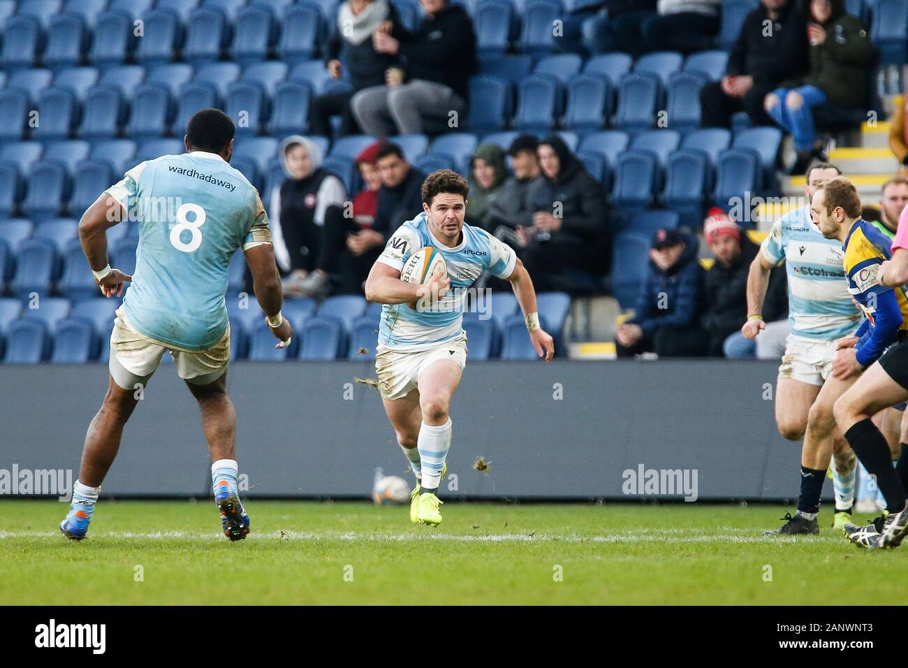 Leeds, Großbritannien. 15 Jan, 2019. LEEDS, England - 19. JANUAR Tim Swiel der Newcastle Falken sucht die Lücke während der Greene King IPA Championship Match zwischen Yorkshire Carnegie und Newcastle Falcons bei Headingley Leeds Carnegie Stadion, am Sonntag, den 19. Januar 2020. (Quelle: Chris Lishman | MI Nachrichten) das Fotografieren dürfen nur für Zeitung und/oder Zeitschrift redaktionelle Zwecke verwendet werden, eine Lizenz für die gewerbliche Nutzung Kreditkarte erforderlich: MI Nachrichten & Sport/Alamy leben Nachrichten Stockfoto