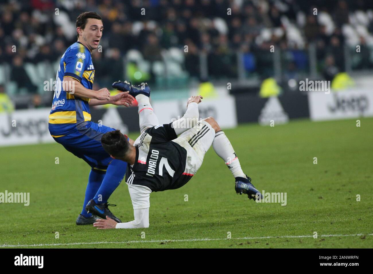 Turin, Italien, 19. Jan 2020, Matteo darmian (Parma) auf Cristiano Ronaldo (juventus) während Juventus vs Parma - Italienische Fußball Serie A Männer Meisterschaft - Credit: LPS/Claudio Benedetto/Alamy leben Nachrichten Stockfoto