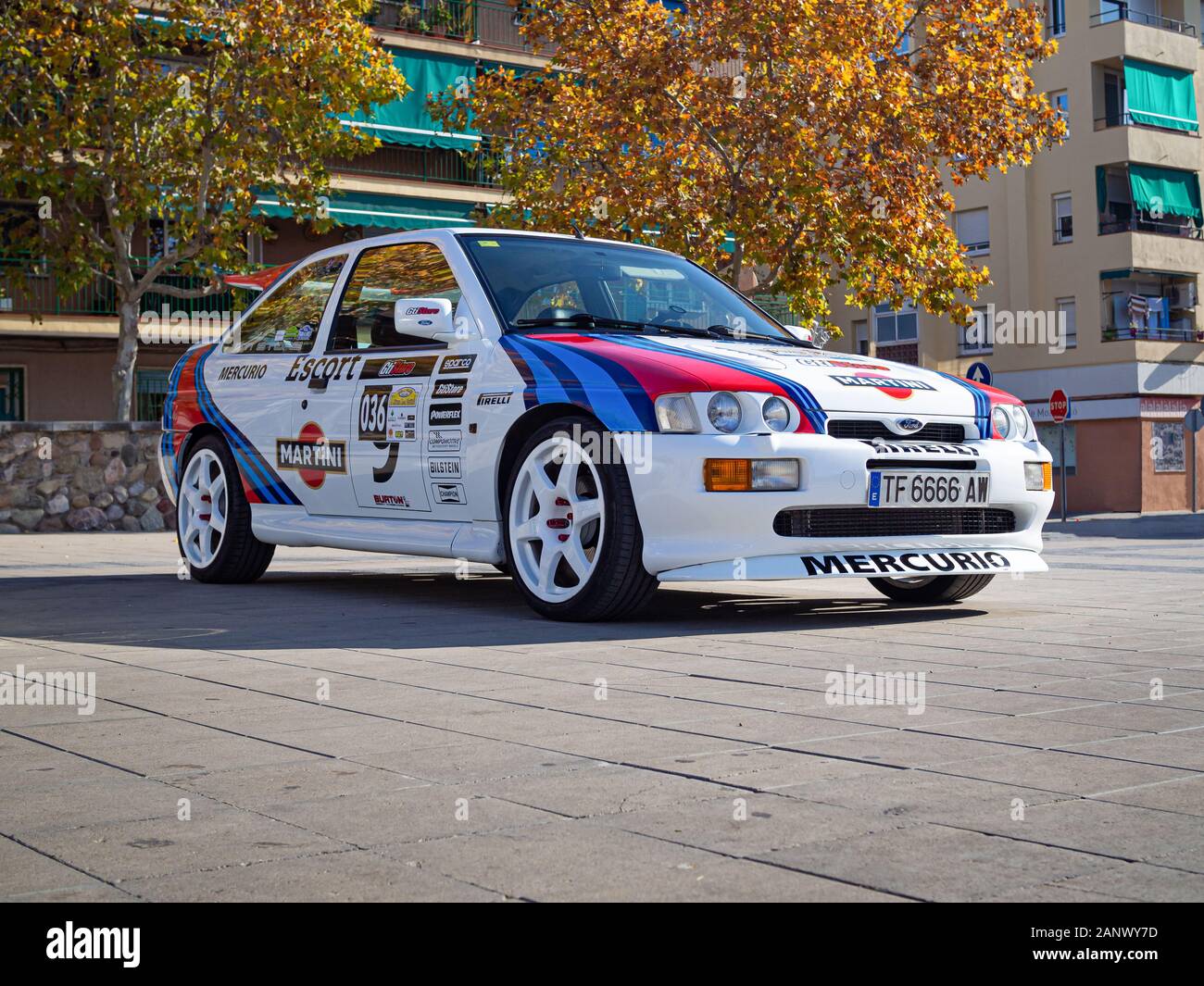 MONTMELO, SPANIEN - November 30, 2019: 1993 Ford Escort RS Cosworth in den Farben der Martini Racing Stockfoto