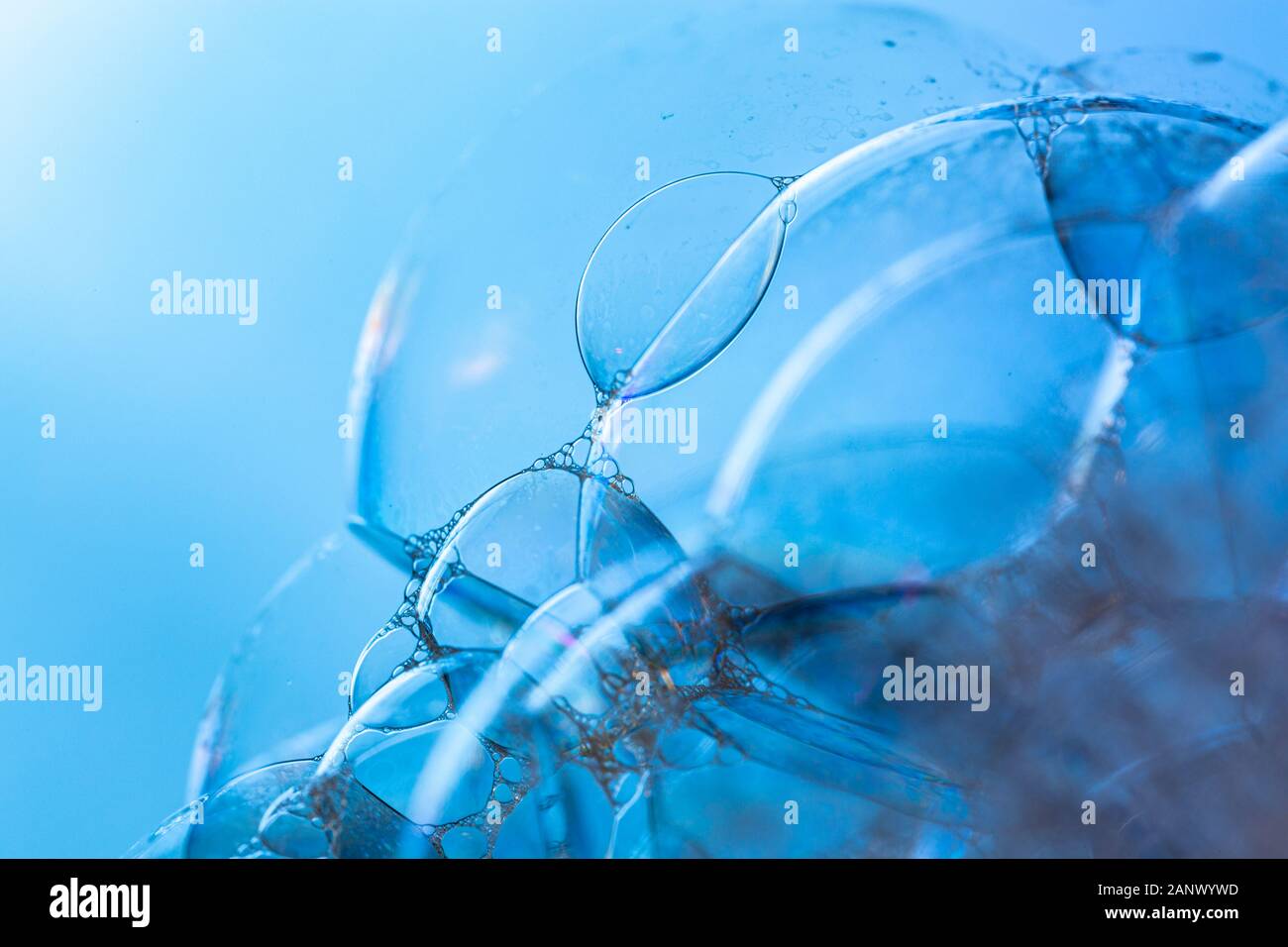 Kreative Zusammenfassung Hintergrund der Kette von Bläschen Struktur in hellen Blautönen gemacht Stockfoto