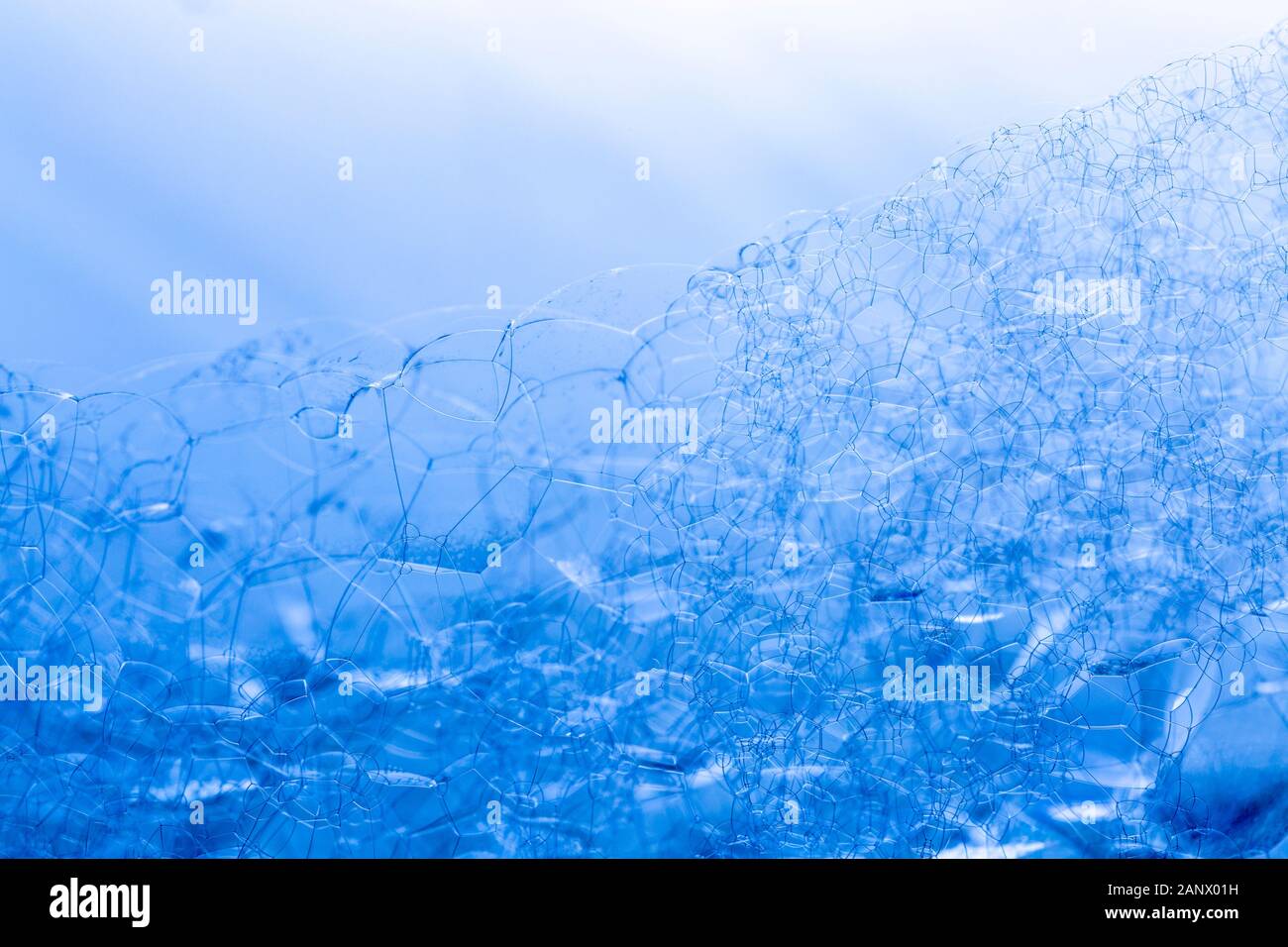 Kreative Zusammenfassung Hintergrund der Kette von Bläschen Struktur in blauen Farbtönen gemacht Stockfoto