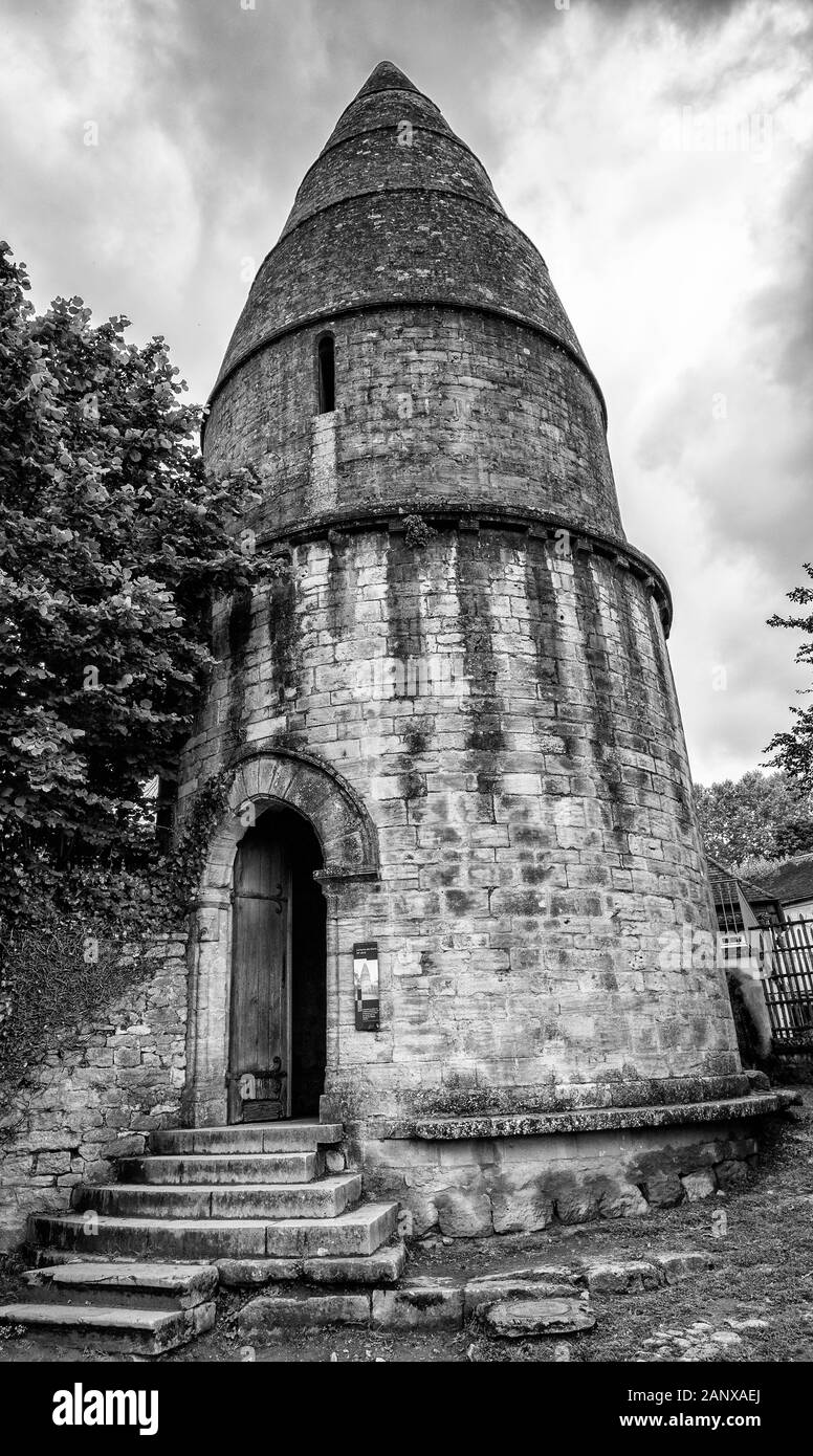 Frankreich, Dordogne, Sarlat-la-Caneda, Lanterne des Morts, erbaut Ende des 12 C, Monochrom Stockfoto