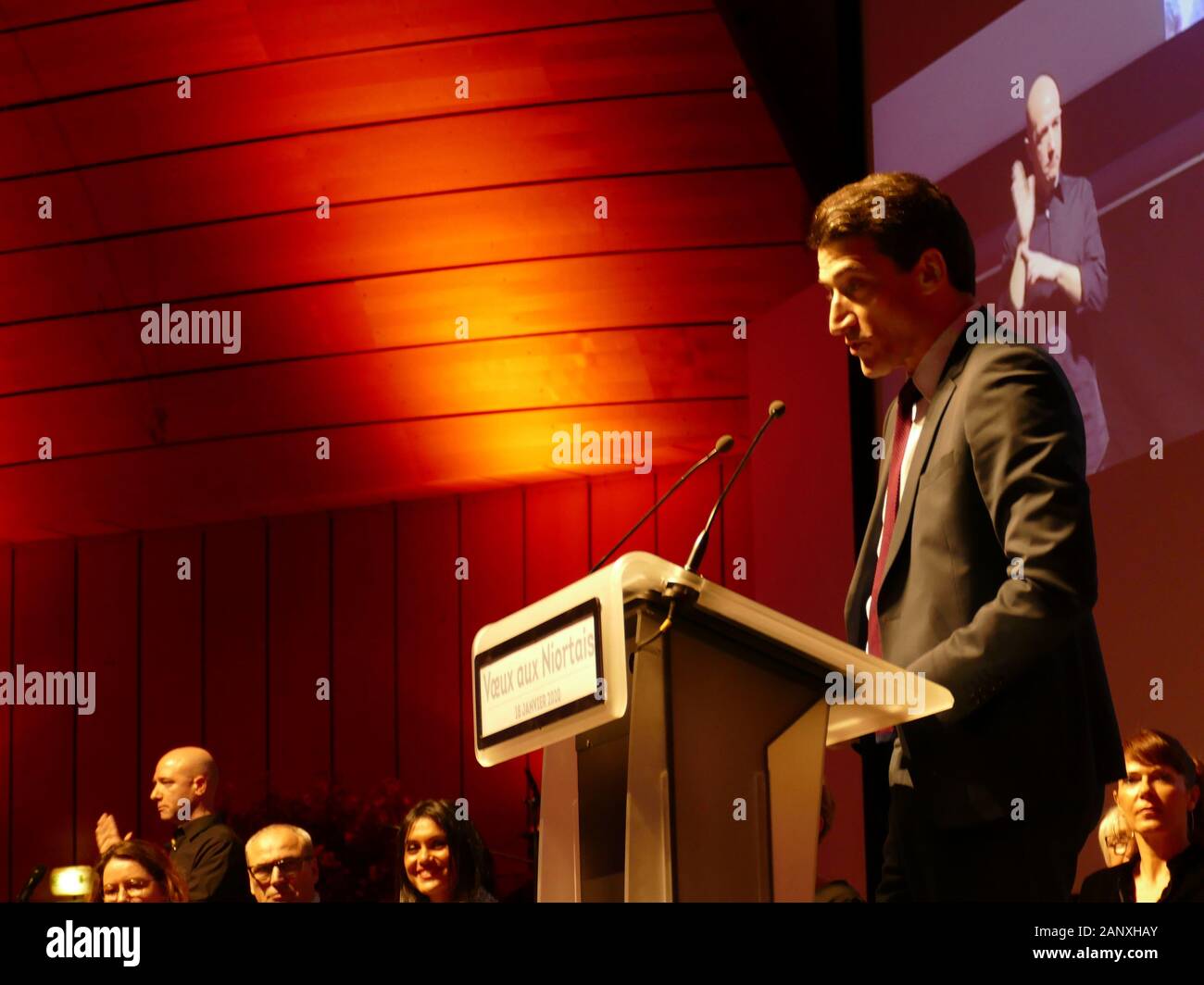 Auf Wunsch Jerôme Baloge selbst projiziert, bis 2030 eine Verdoppelung der Anzahl der Studenten die Entwicklung der digitalen Wirtschaft immer Zentrum von Olympischen Vorbereitung Stockfoto