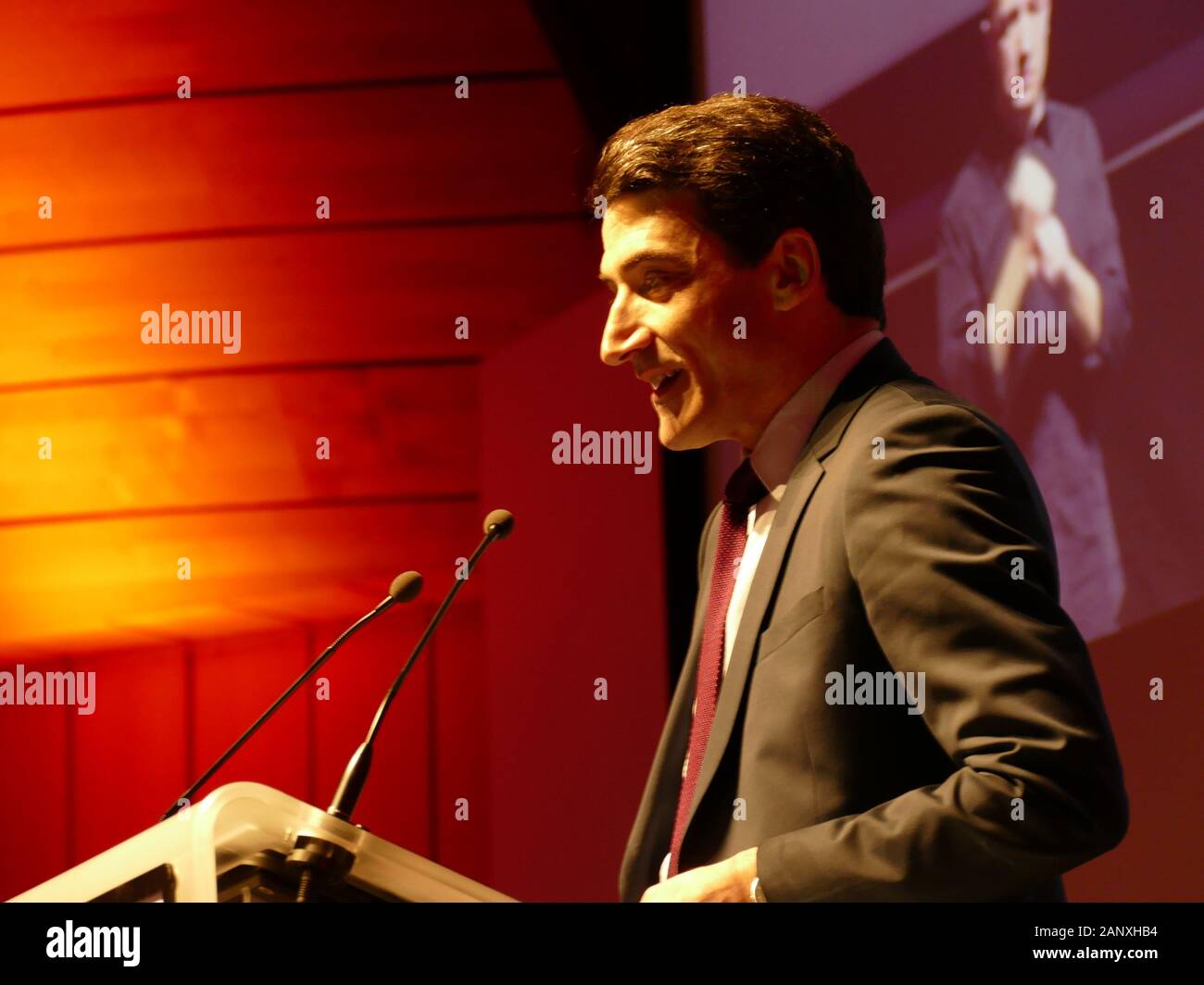 Auf Wunsch Jerôme Baloge selbst projiziert, bis 2030 eine Verdoppelung der Anzahl der Studenten die Entwicklung der digitalen Wirtschaft immer Zentrum von Olympischen Vorbereitung Stockfoto