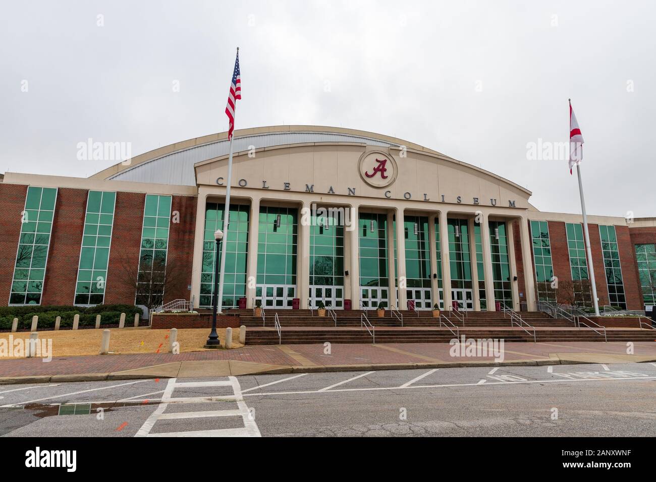 Tuscaloosa, AL/USA - Dezember 29, 2019: Coleman Coliseum auf dem Campus der Universität von Alabama Stockfoto