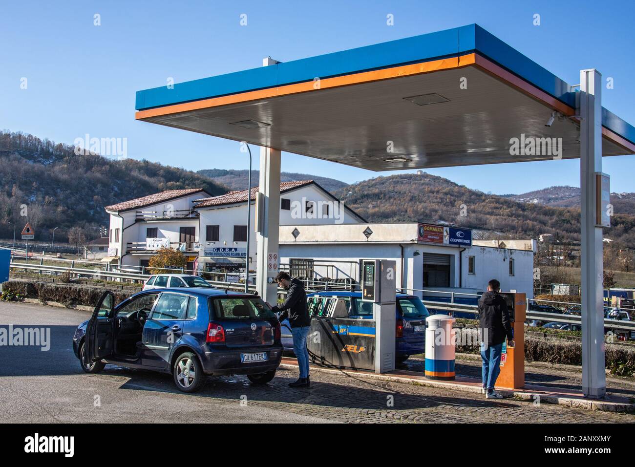IP-Tankstelle, Sarconi, Provinz von Potenza, Italien Stockfoto