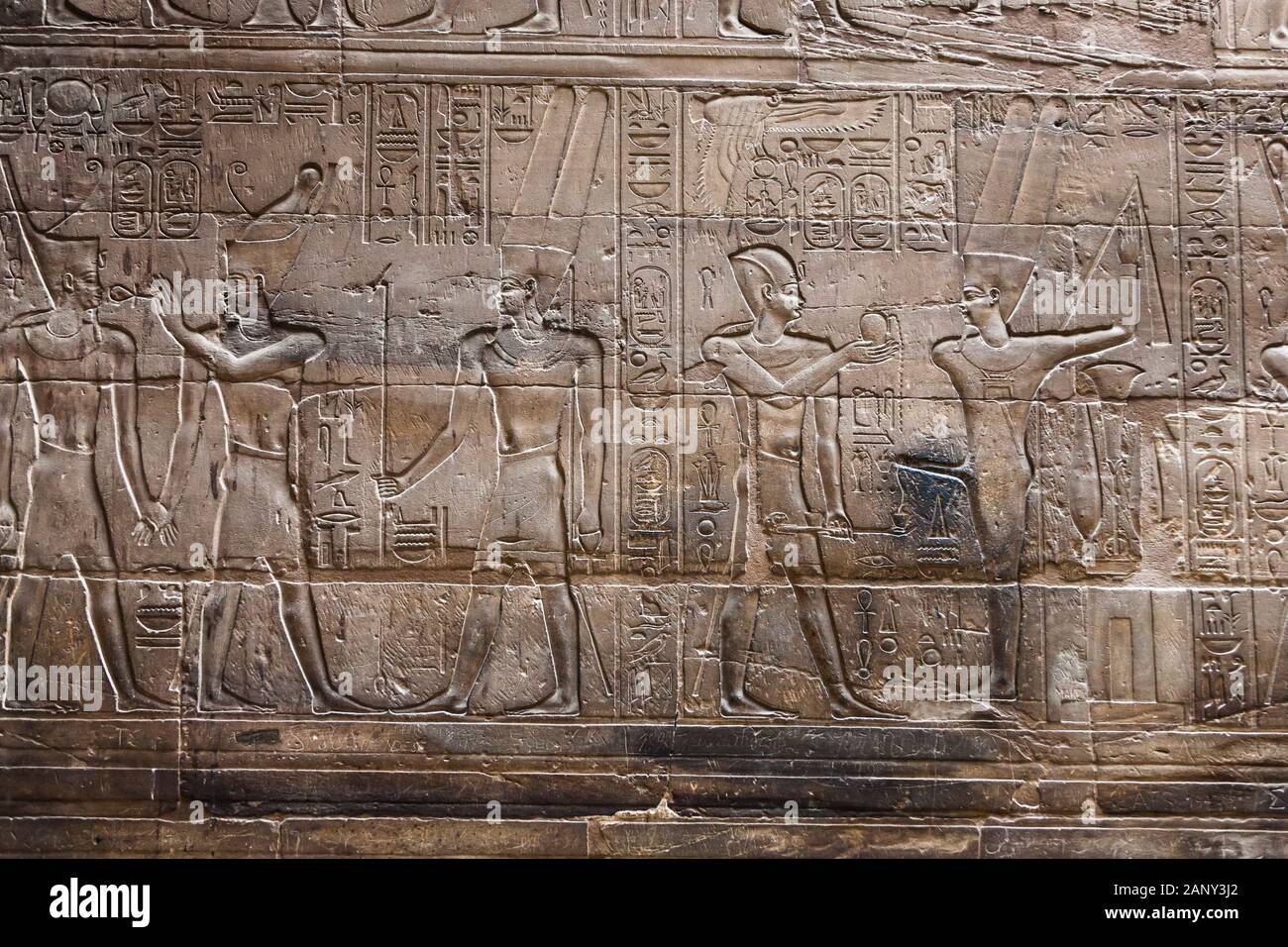 Luxor Tempel, Reliefe und Inschrift Gottes und Pharao, Schrein von Alexander dem Großen, Luxor, Ägypten, Nordafrika, Afrika Stockfoto