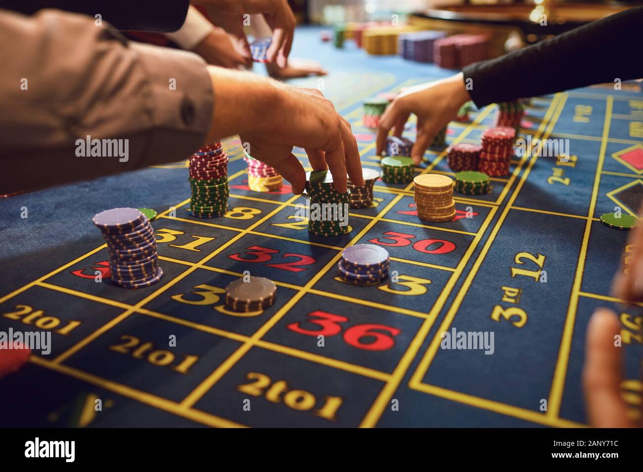 Roulette Chips in einem Casino. Die Spieler Wetten in einem Casino. Stockfoto