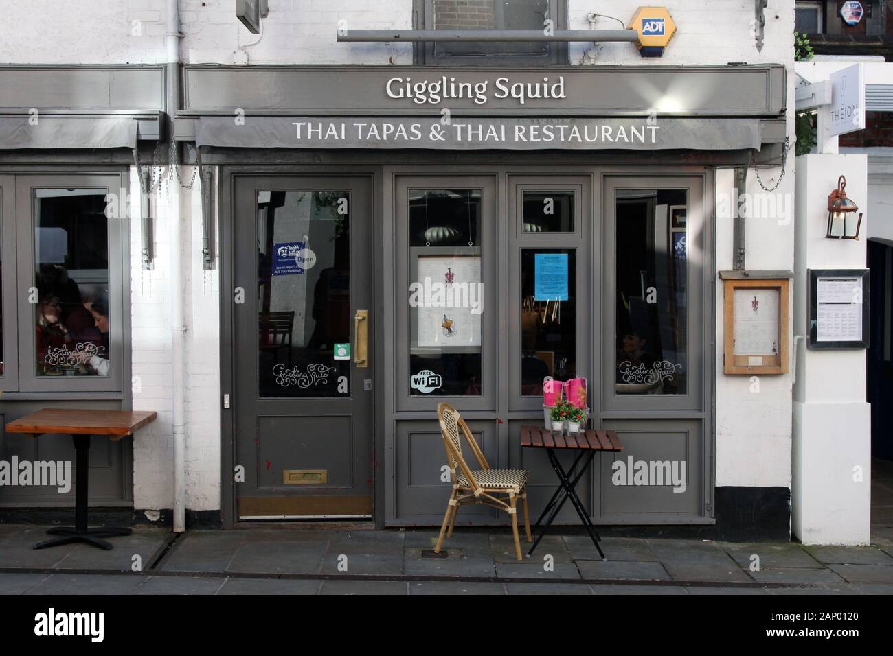 Aus dem tisch des restaurants Fotos und Bildmaterial in hoher Auflösung Alamy