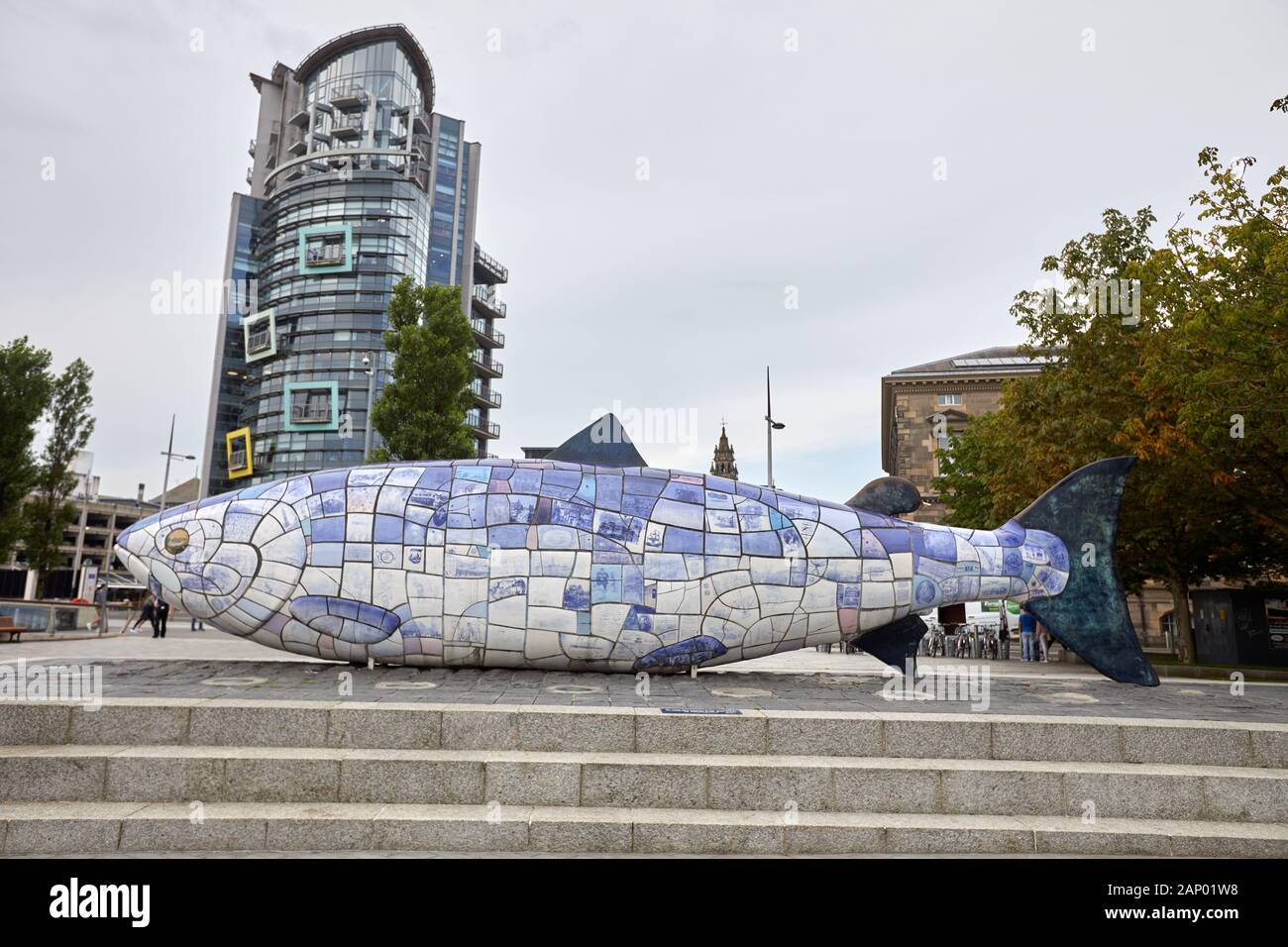 Die große Fischskulptur von John Kindness & Paul Mangan 1999, Belfast, Nordirland Stockfoto