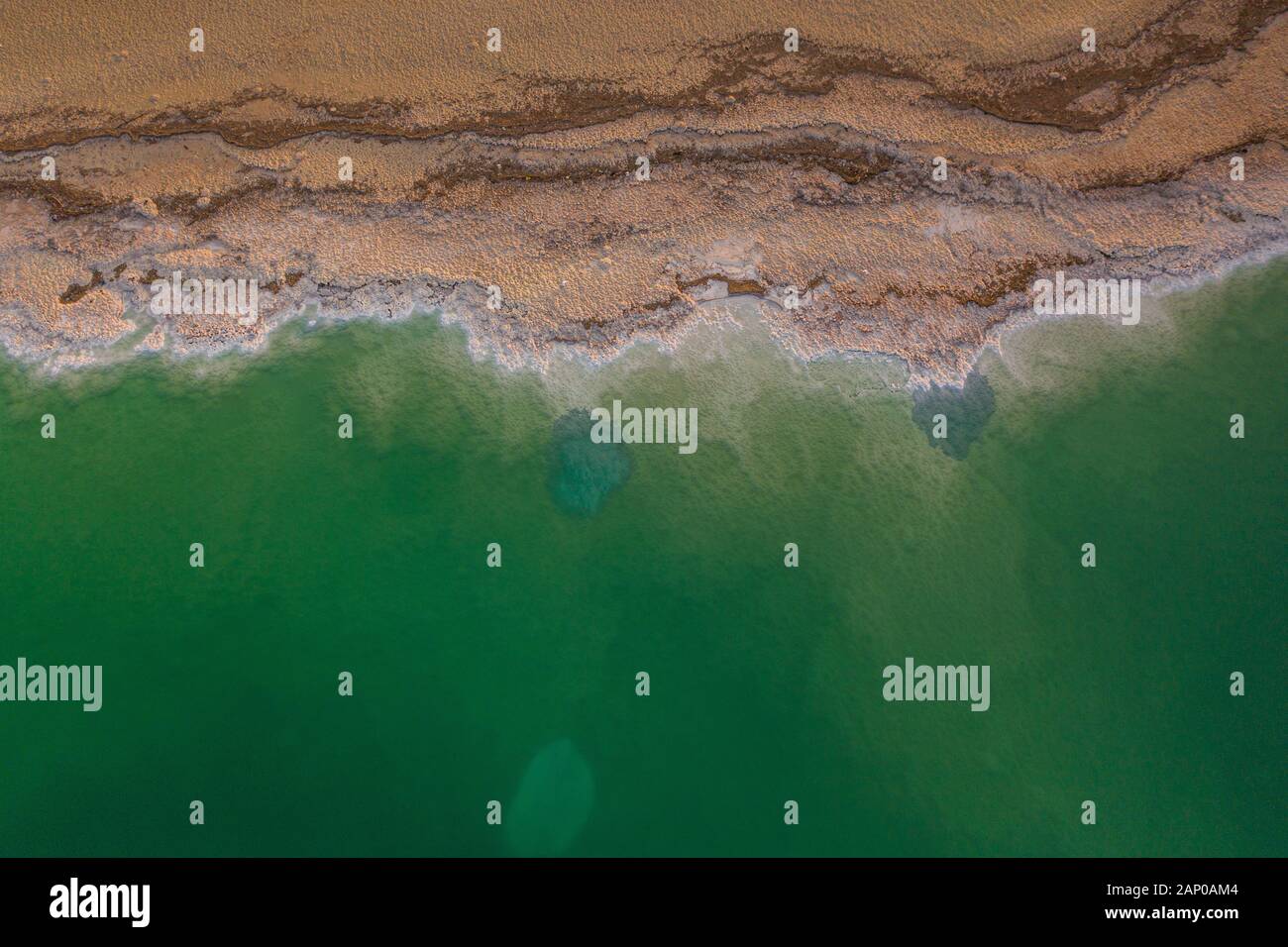 Birds top dwon Aussicht auf die Ufer des Toten Meeres, Israel Stockfoto