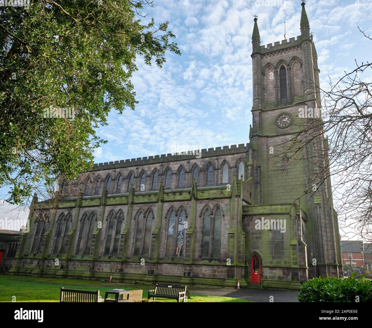 England, Lancashire, Chorley - 19. Januar 2020: St George's Anglican Church, Chorley, aus dem Norden Stockfoto