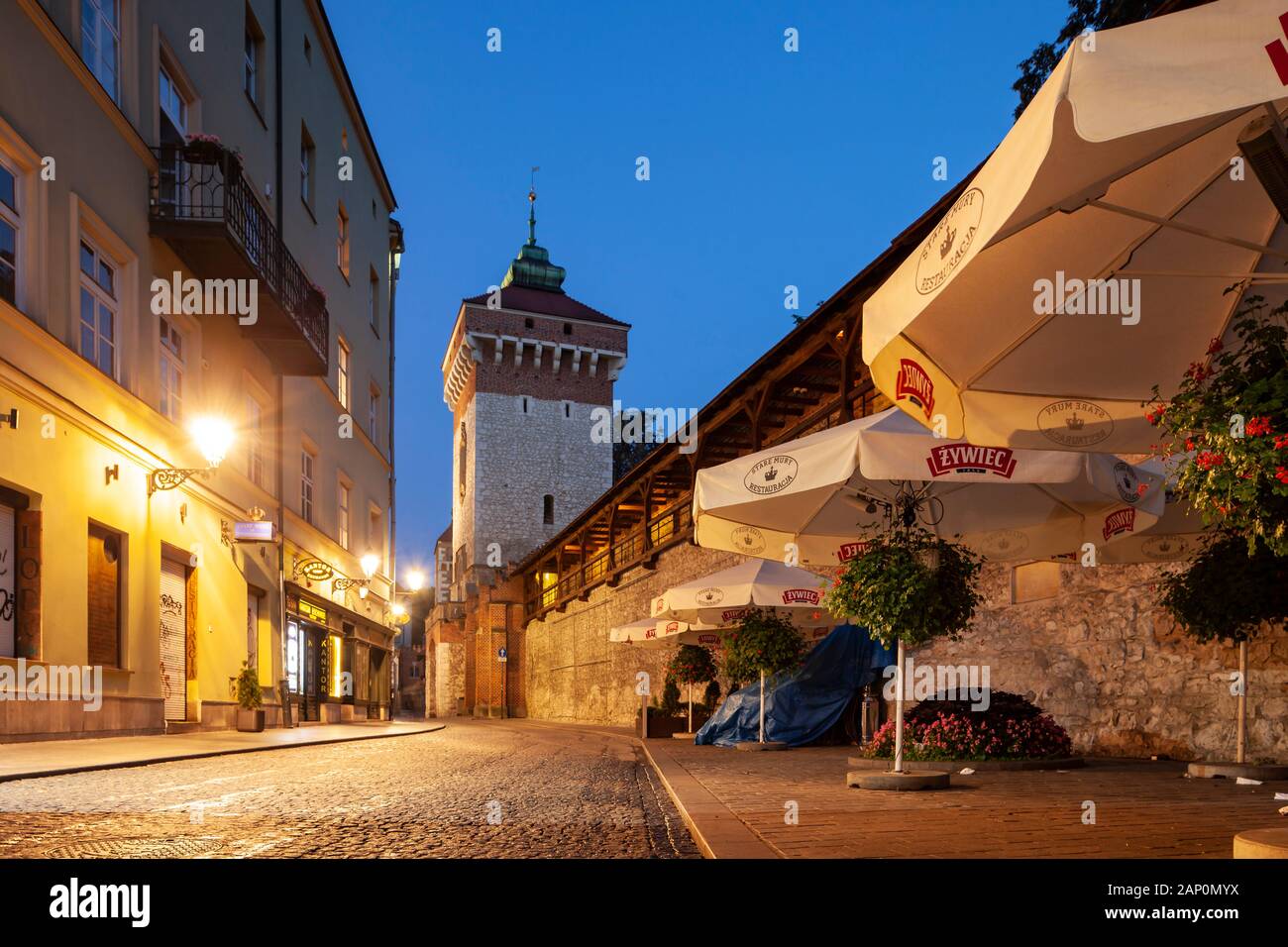 Dämmerung in der Krakauer Altstadt. Stockfoto