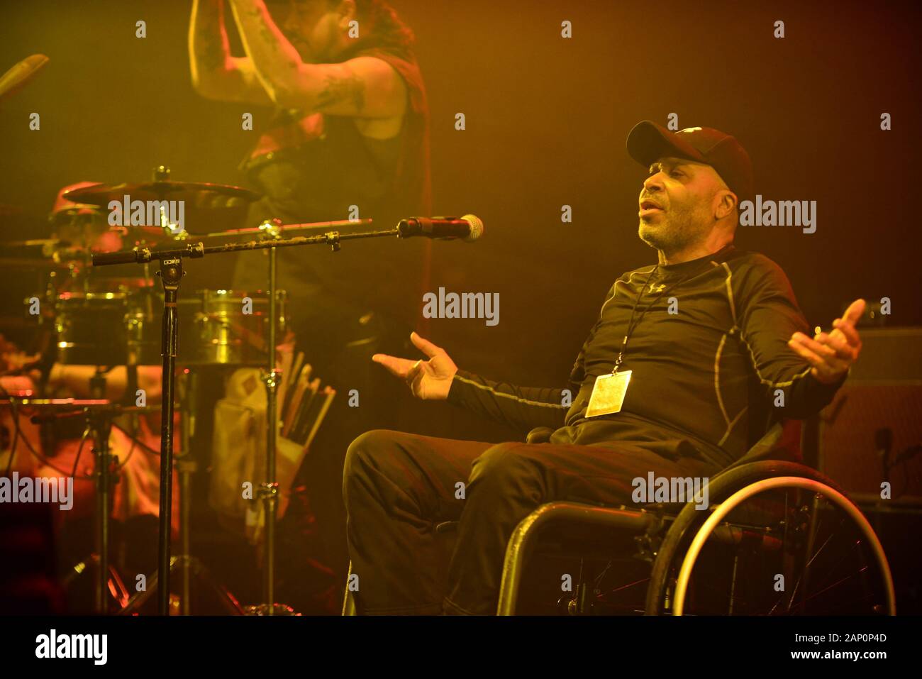 Miami Beach, Florida, USA. 18 Jan, 2020. Sänger Donnie Calvin von Wippen Rache ausführen auf der Bühne des Fillmore Miami Beach an der Jackie Gleason Theater am 03 Januar, 2020 in Miami Beach, Florida. Quelle: MPI 10/Media Punch/Alamy leben Nachrichten Stockfoto