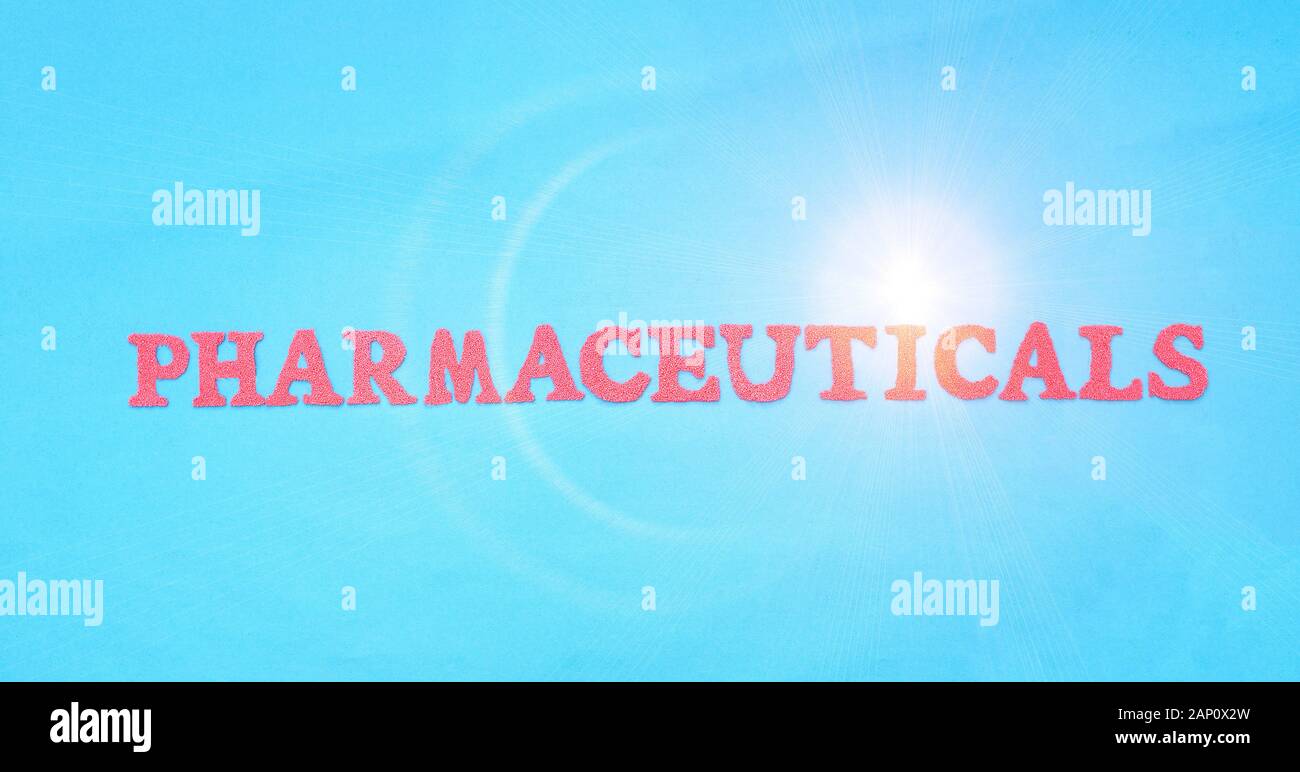 Das Wort Pharma in roten Buchstaben auf blauem Hintergrund. Konzept der Medizin Abschnitt der Entwicklung von Tabletten und Medikamente zur Behandlung von Menschen. Stockfoto