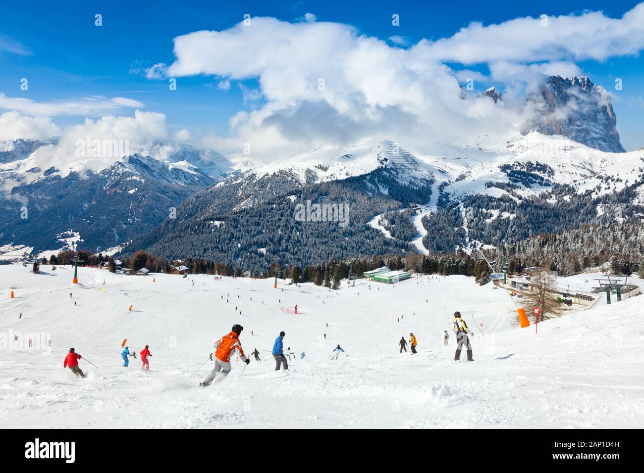 Ansicht eines Skigebietes Resort in Italien Stockfoto