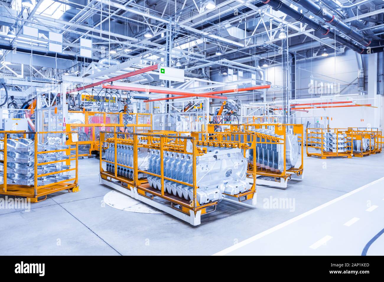 Ersatzteile in einem Automobilwerk Stockfoto