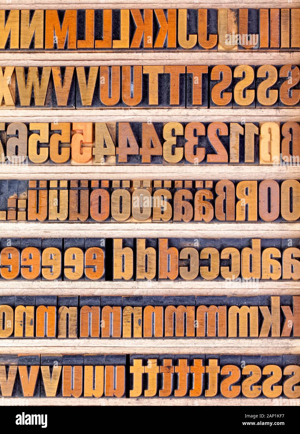 Buchstaben in eine Art Falle, block Buchstaben aus Holz Stockfoto