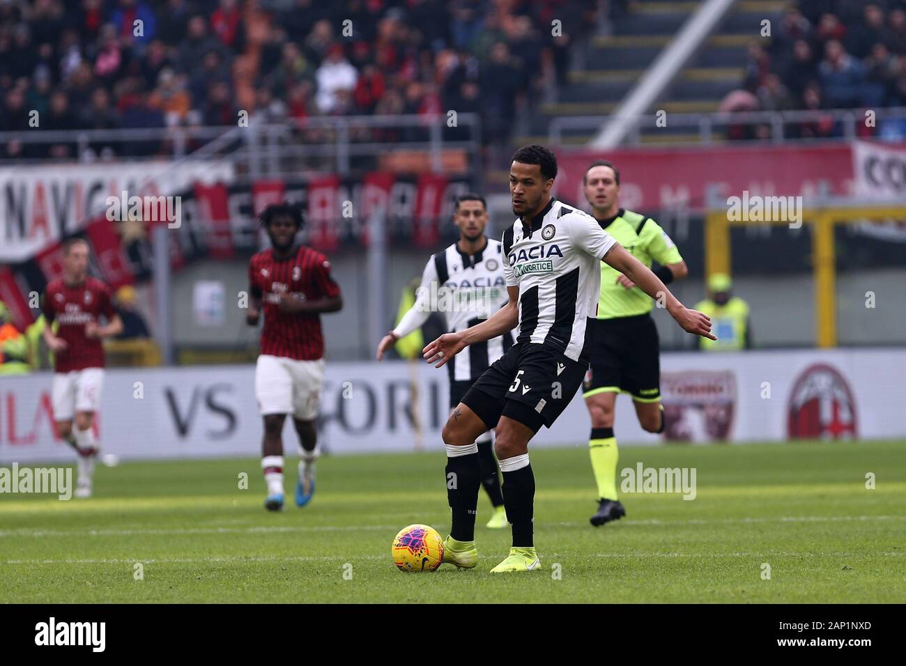 Mailand, Italien. 19. Januar 2020. Italienische Serie A AC Mailand vs Udinese Calcio. William Ekong von Udinese Calcio. Stockfoto