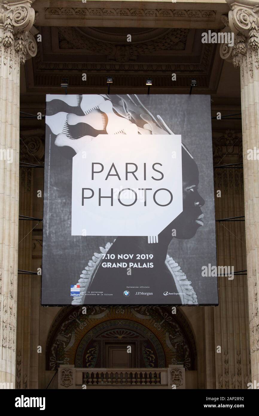 Eingangsplakatierung beim Pressebesuch der Fotokunstmesse PARIS FOTO' im Grand Palais. Paris, 10.11.2019 Stockfoto