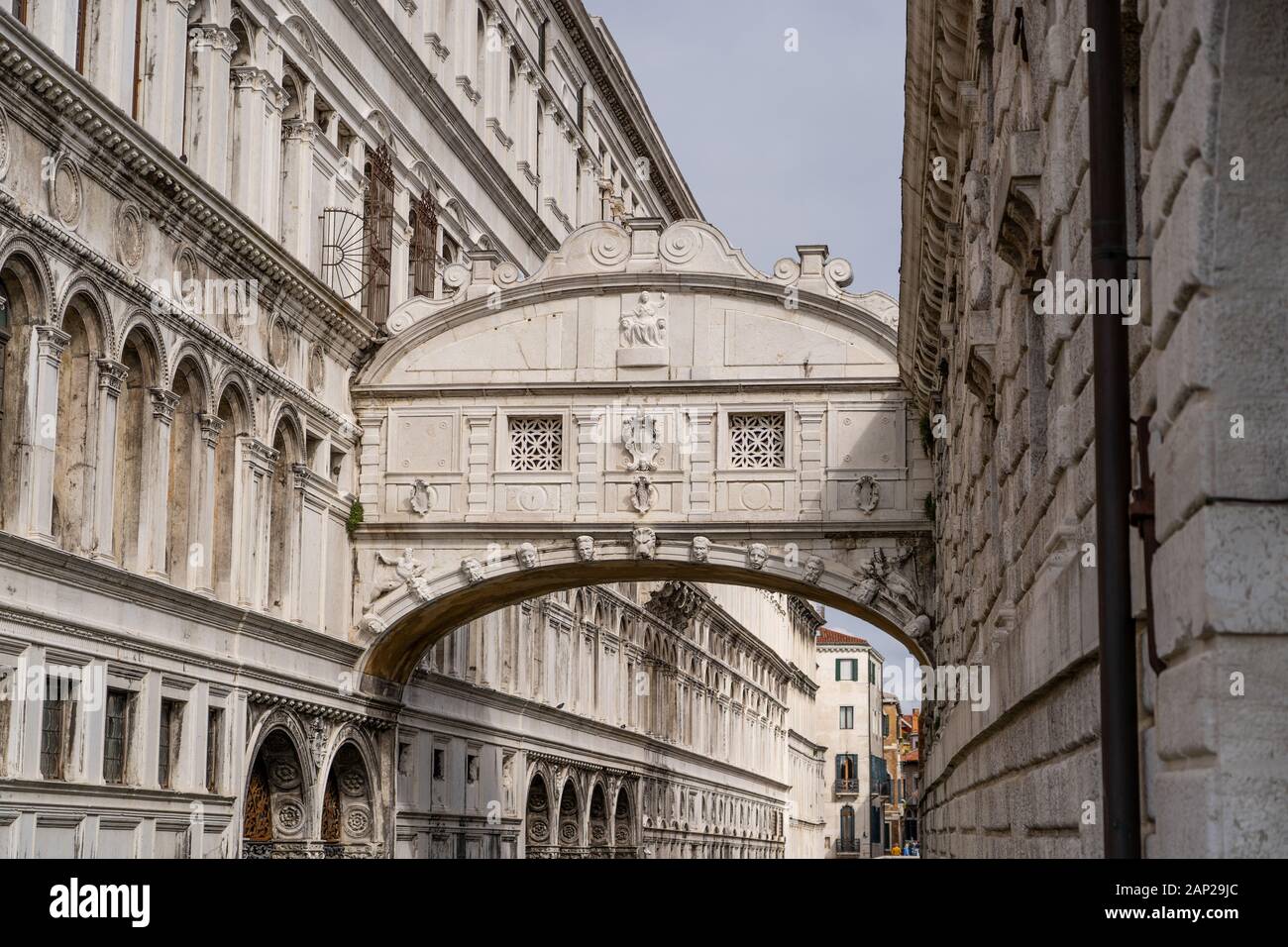 Ponte dei Sospiri (Seufzerbrücke) in Venedig, Italien, Europa. Seufzerbrücke im geisteskranken Stadt Venedig. Stockfoto