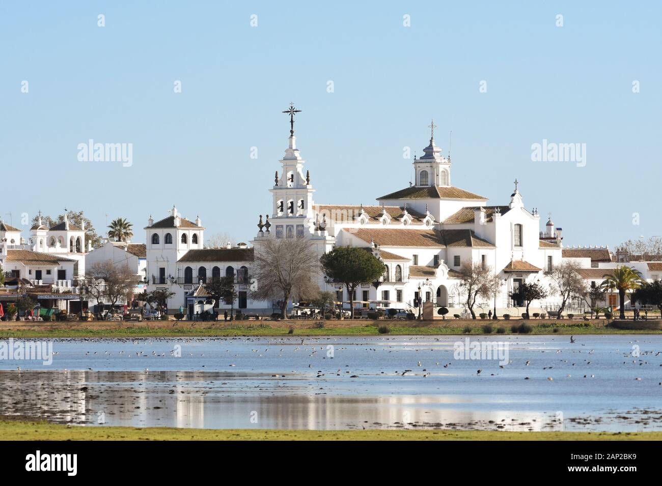 El Rocio Kirche, Einsiedelei der Jungfrau von El Rocio, Marismas Nationalpark Doñana, Andalusien, Spanien, Europa Stockfoto