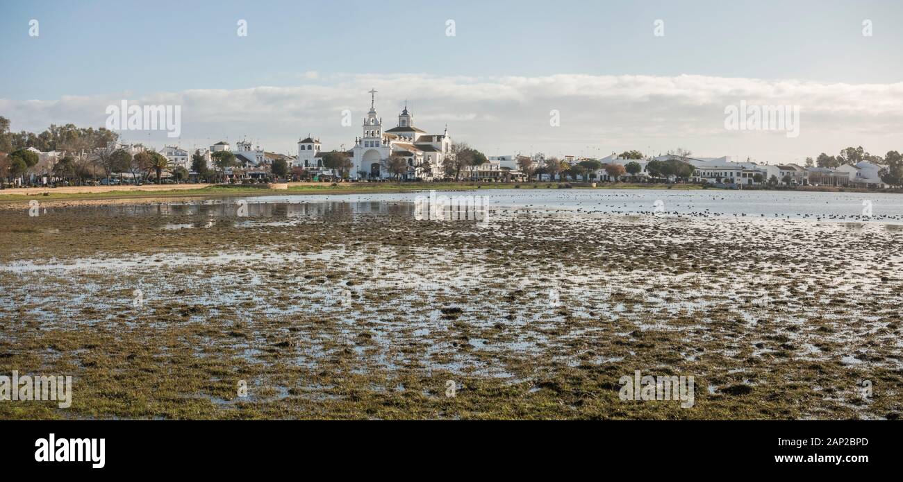 El Rocio Kirche, Einsiedelei der Jungfrau von El Rocio, Marismas Nationalpark Doñana, Andalusien, Spanien, Europa Stockfoto