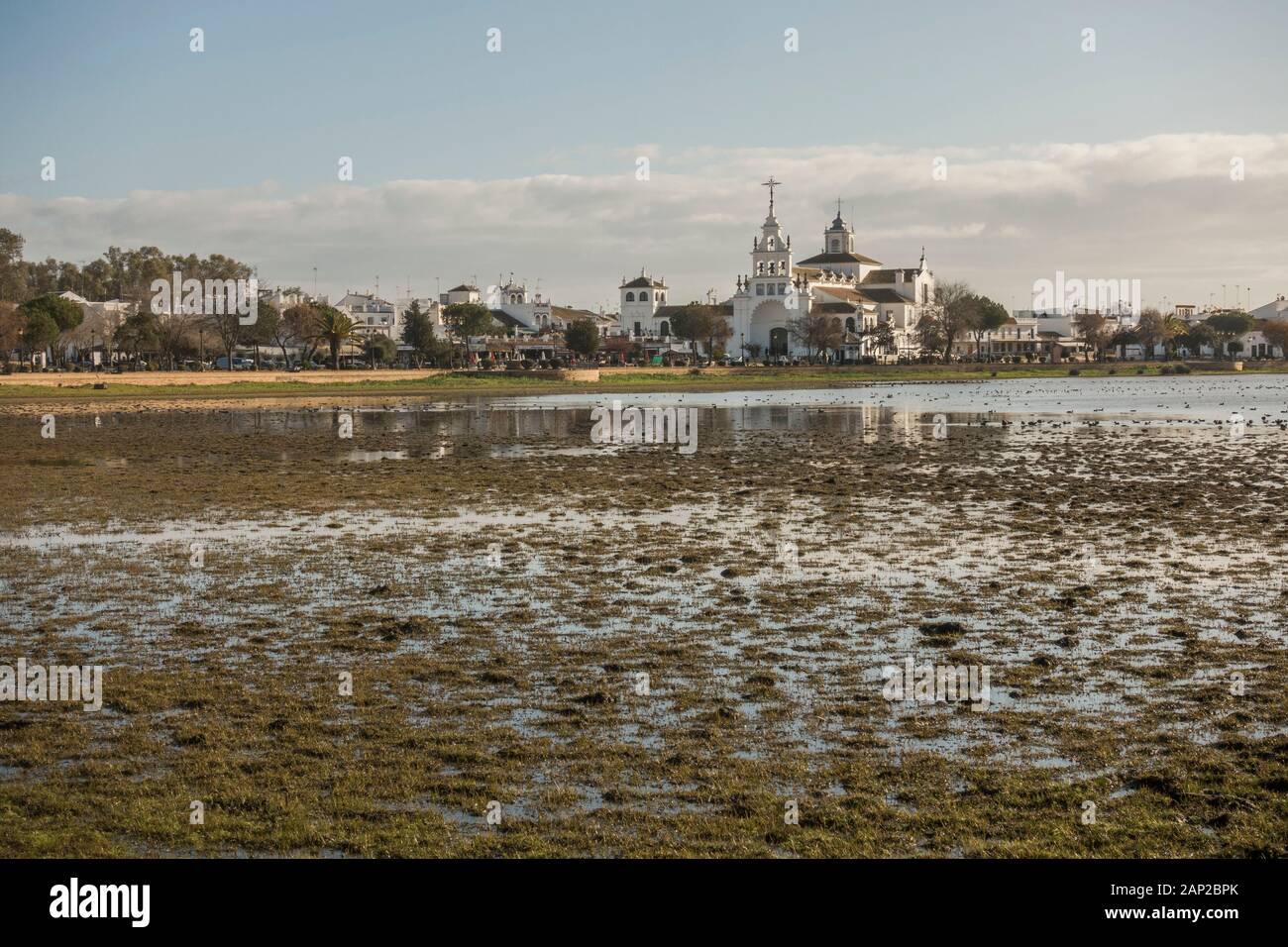 El Rocio Kirche, Einsiedelei der Jungfrau von El Rocio, Marismas Nationalpark Doñana, Andalusien, Spanien, Europa Stockfoto