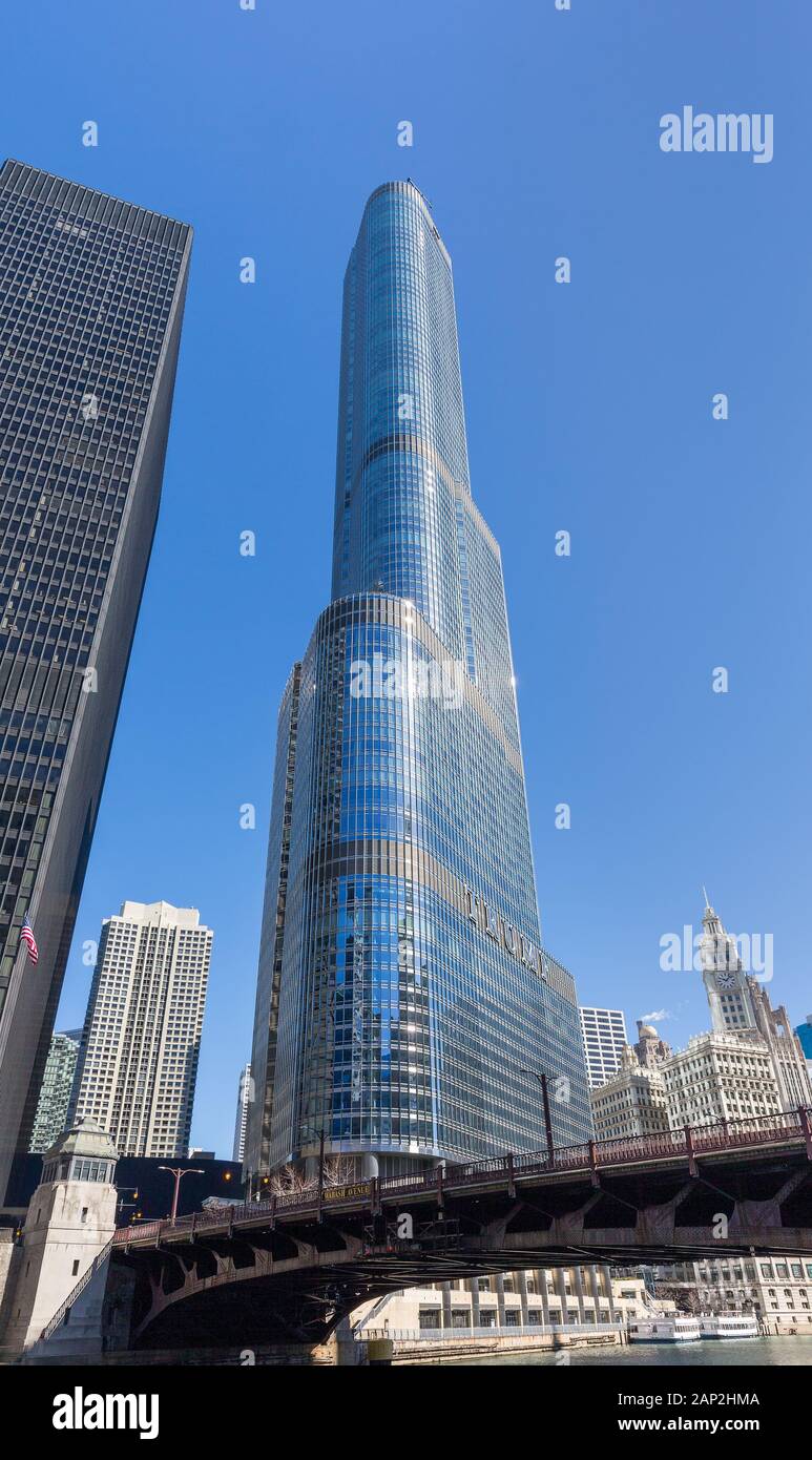 Chicago, USA - April 7, 2018: Trump International Hotel & Tower in Chicago. Mit dem Namen für uns Immobilienentwickler wandte sich Präsident Donald Trump, der Stockfoto