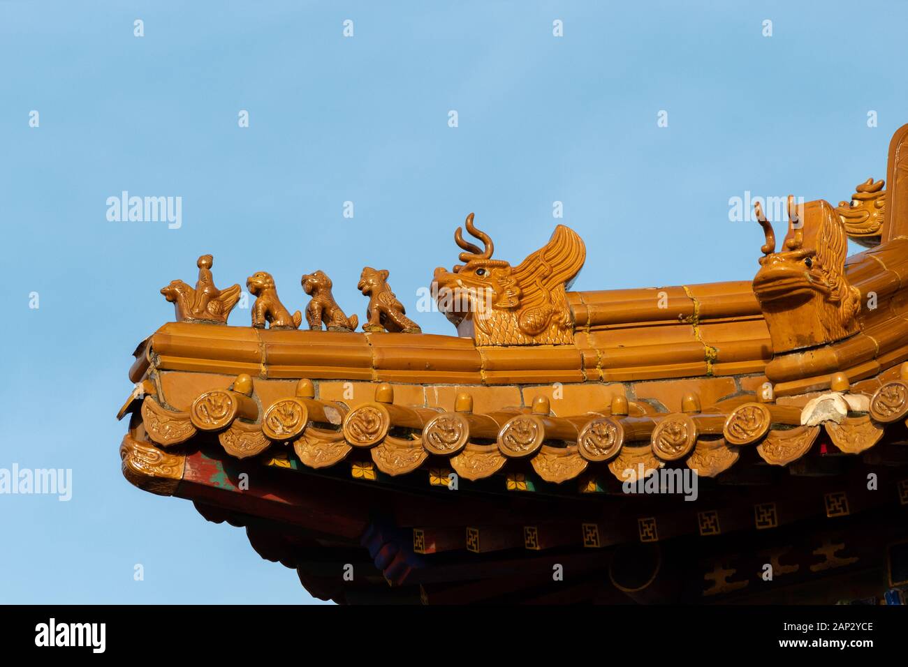 Chinesische arch Detail der geschnitzten Tiere und Drachen, Nelson Street, Liverpool Stockfoto