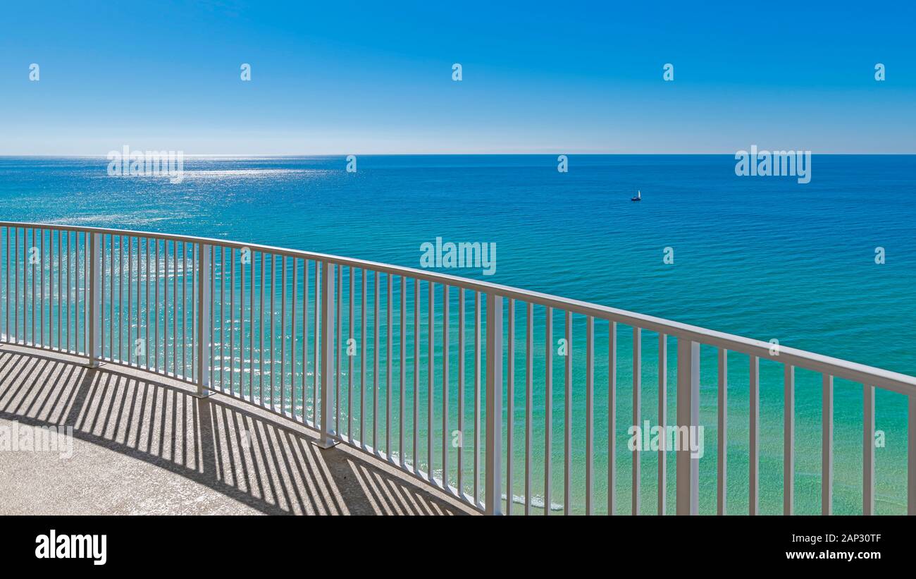 Wunderschönen smaragdgrünen Wasser des Golfs von Mexiko. Einige wo entlang der Küste Floridas. Stockfoto