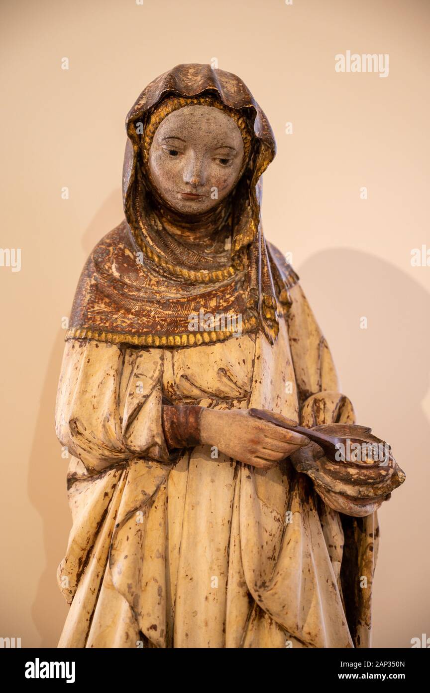 St. Elizabeth, C. 1380/90. Feinkörniges Kalkgestein, Reste ursprünglicher Polychromie. Von einem Wiener Bildhauer (?). Stockfoto