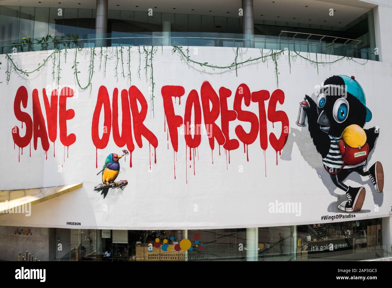 Bangkok, Thailand - 27. September 2018: Speichern unsere Wälder auf der Bangkok Kunst- und Kulturzentrum. Das Zentrum verfügt über Cafés, kommerzielle Kunst Galle Stockfoto