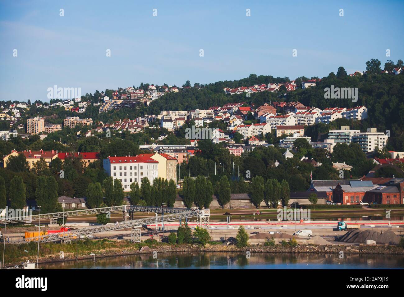 Blick auf die Stadt Oslo, der Hauptstadt Norwegens, mit Sentrum Borough, neuen Stadtteil und Hafen, Blick von der Oper Oslo, Norwegen Stockfoto