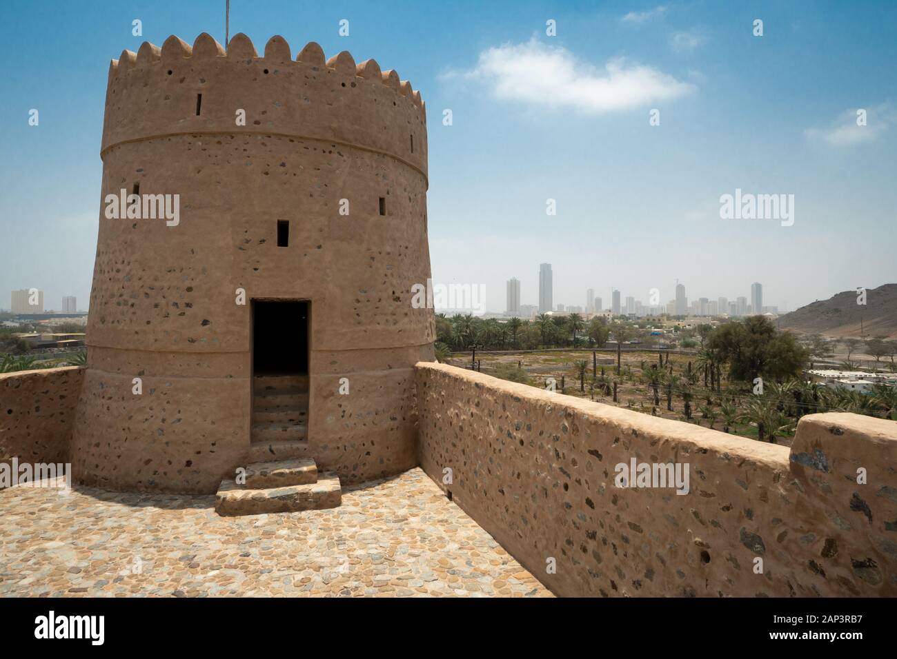 Blick auf die Stadt von Sakakam Fort im Emirat Fujairah, Vereinigte Arabische Emirate Stockfoto