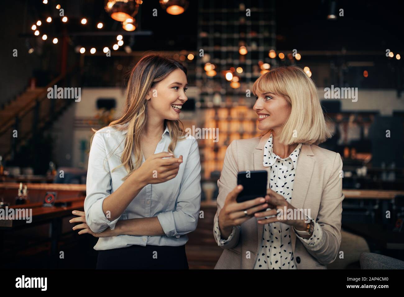 Menschen treffen die Kommunikation business Brainstorming Teamarbeit Konzept Stockfoto