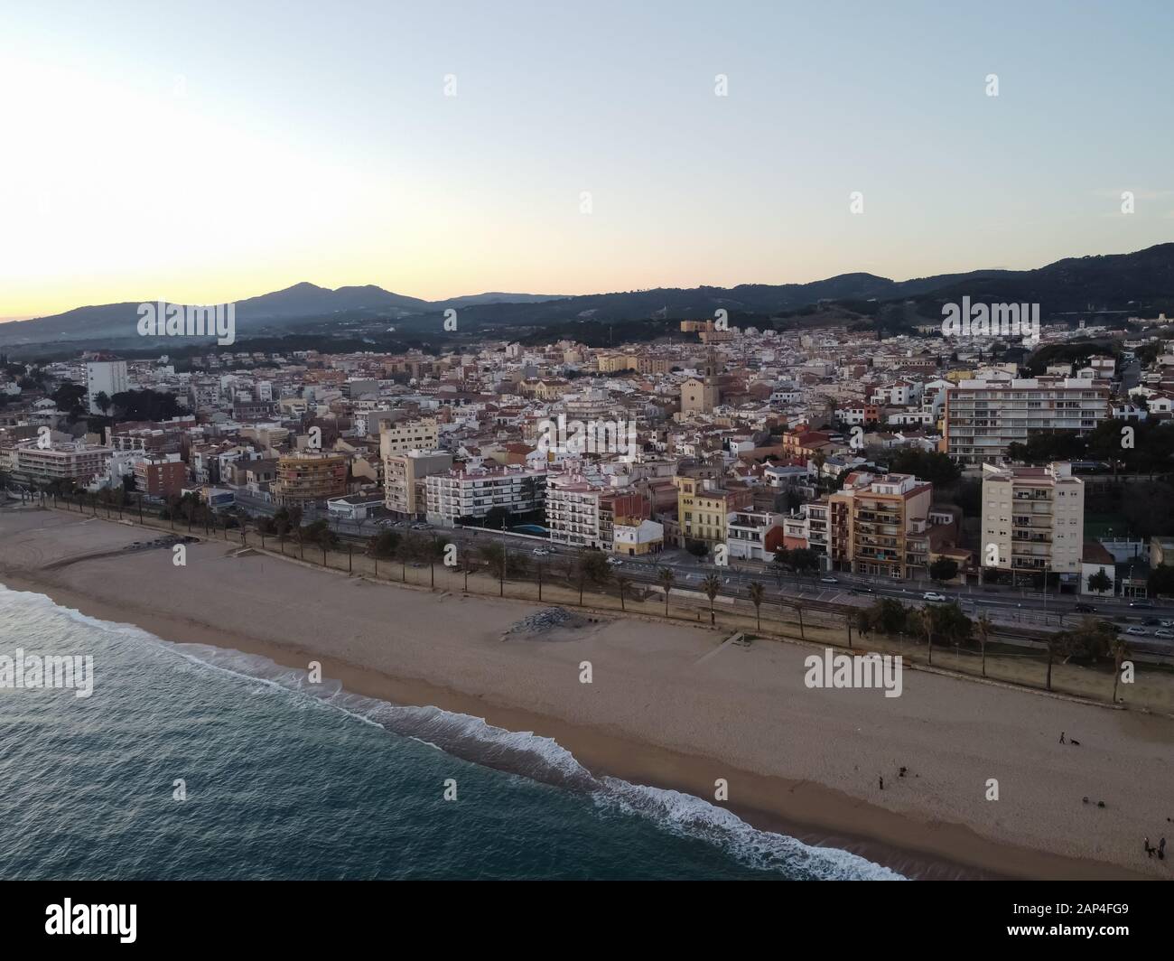 Luftaufnahme von Canet de Mar, El Maresme Küste, Katalonien, Spanien Stockfoto