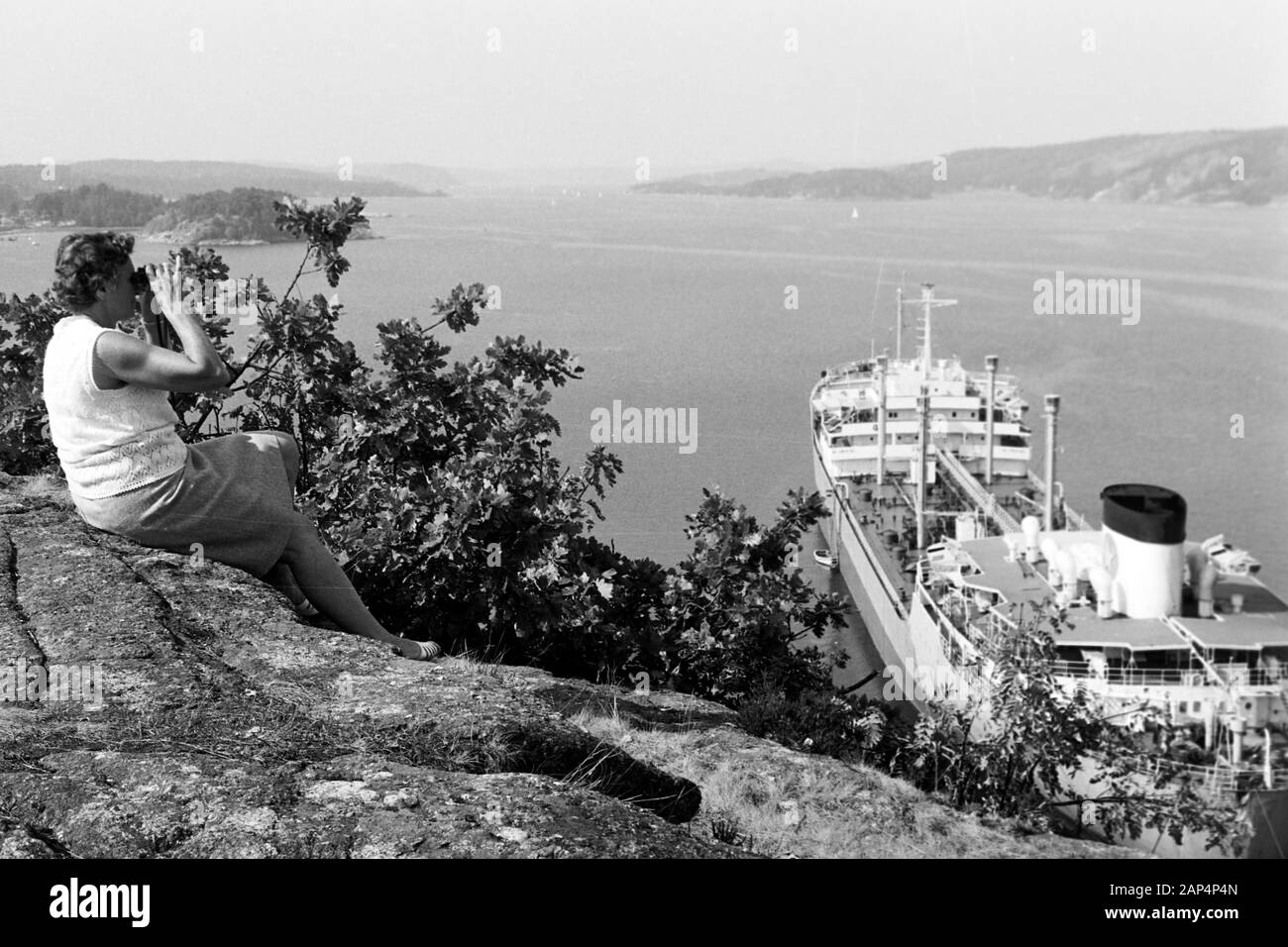 Blick in die Schären des Byfjord bei Uddevalla, 1969. Blick auf die Schären in den Byfjord in der Nähe von Uddevalla, 1969. Stockfoto