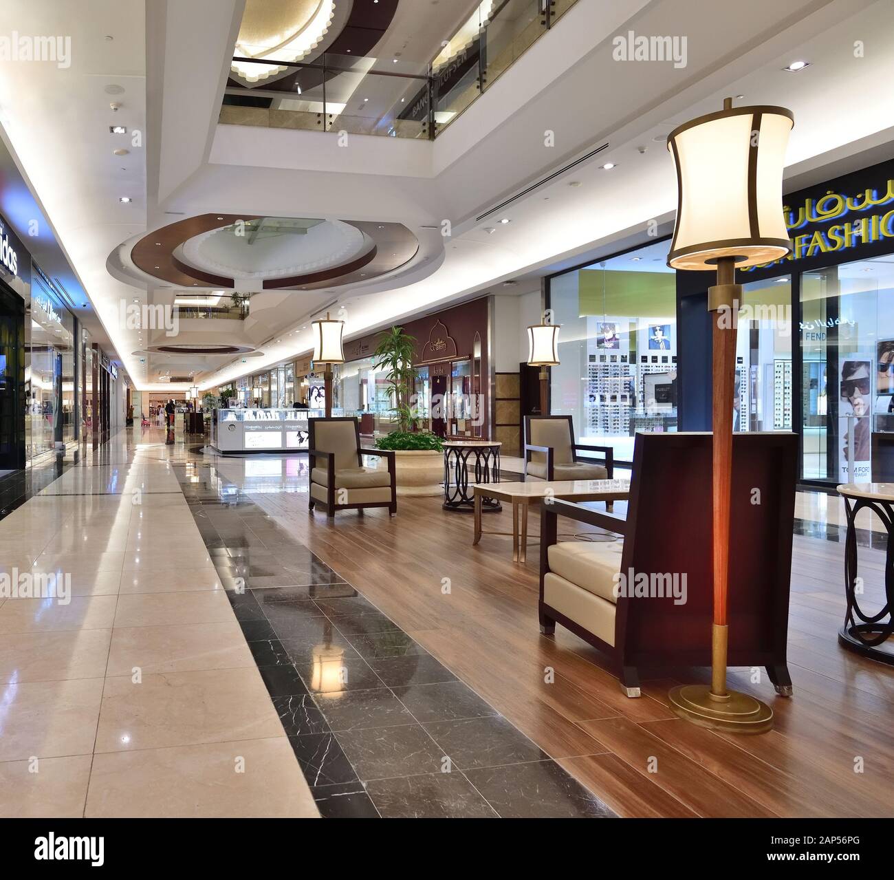 Doha, Katar - Nov 21. 2019. Interieur Lagoon Mall - Einkaufszentrum Stockfoto