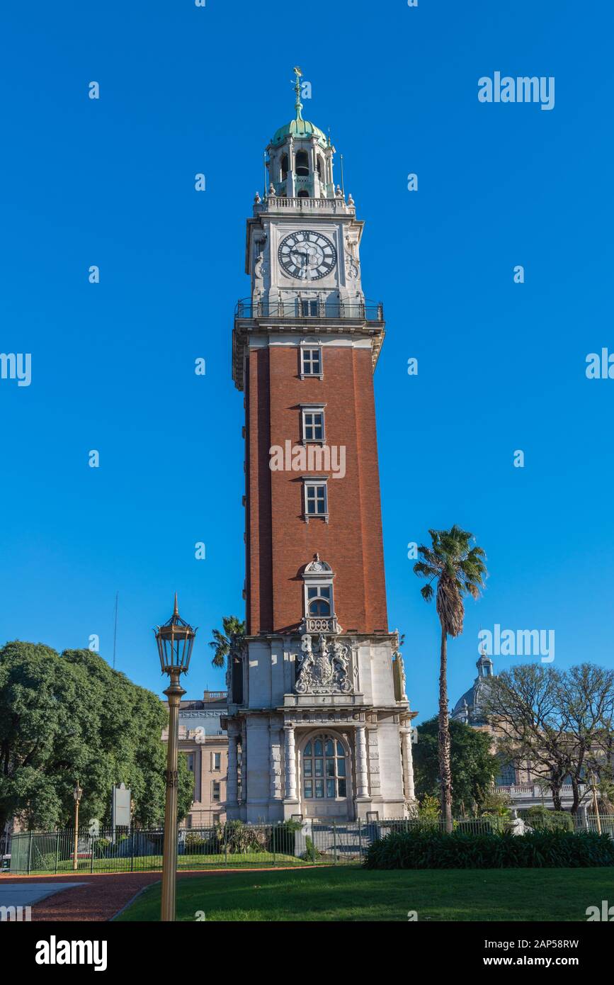 Torre de los Ingleses oder Uhrturmdenkmal, Barrio oder Stadtquartier Retiro, Landeshauptstadt Buenos Aires, Argentinien, Lateinamerika Stockfoto