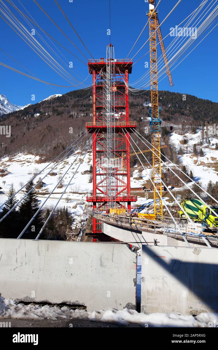 Europa, Schweiz, Tamina Valley Bridge beim Bau in Febr. 2015 Stockfoto