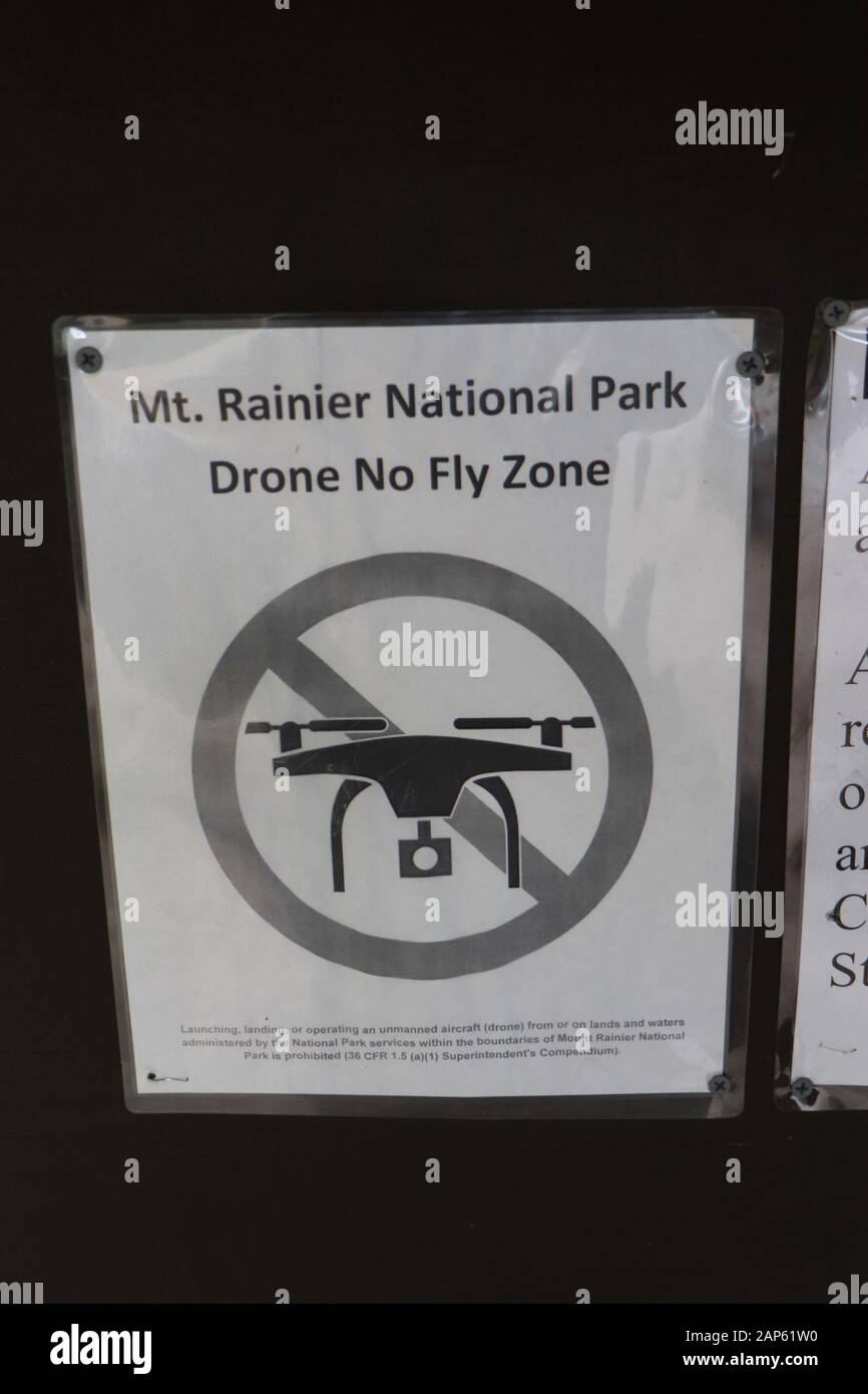 Kein Drohnen-Warnschild, Mt. Rainier National Park Washington Stockfoto