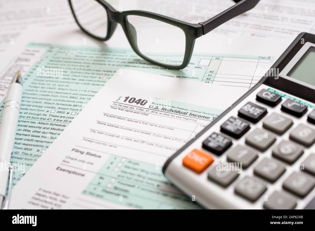 Steuererklärung formular Einkommenrechner irs Einzelnen Stockfoto