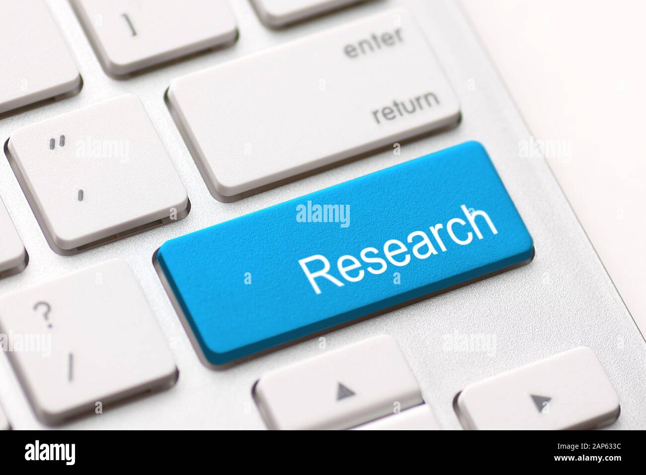 Computer Tastatur mit Forschung. Stockfoto