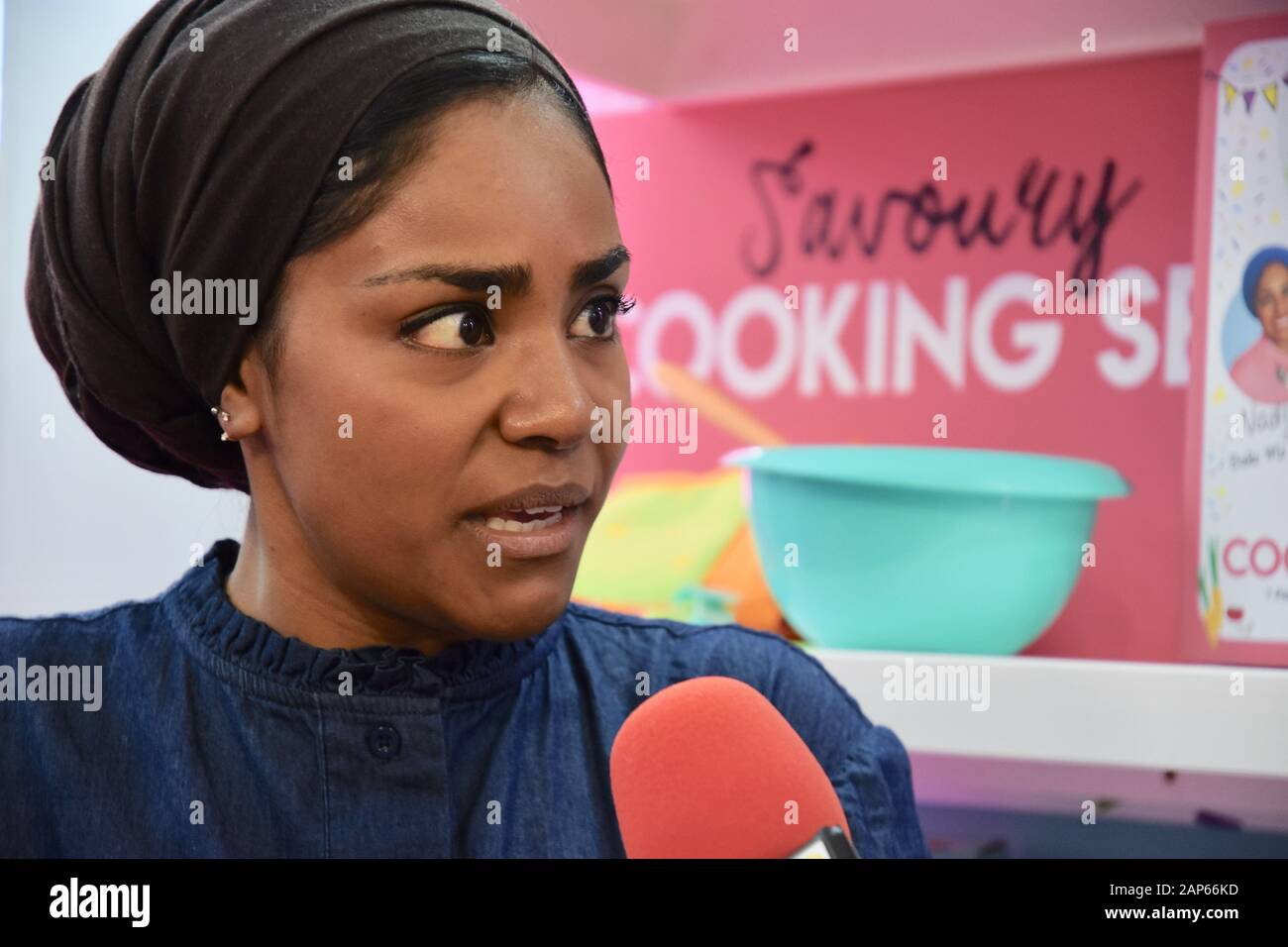 Nadiya Hussain. Wilton Bradley Stand, Toy Fair, Olympia, Kensington, London. Großbritannien Stockfoto