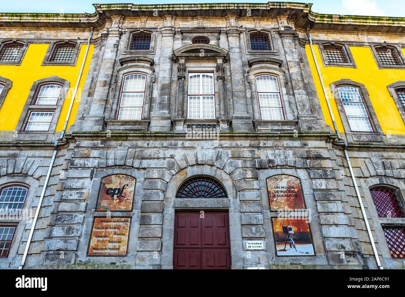 Porto Centro Portugues de Fotografia Portuguese Centre of Photography Pittoreske View on a Blue Sky Day in Winter Stockfoto