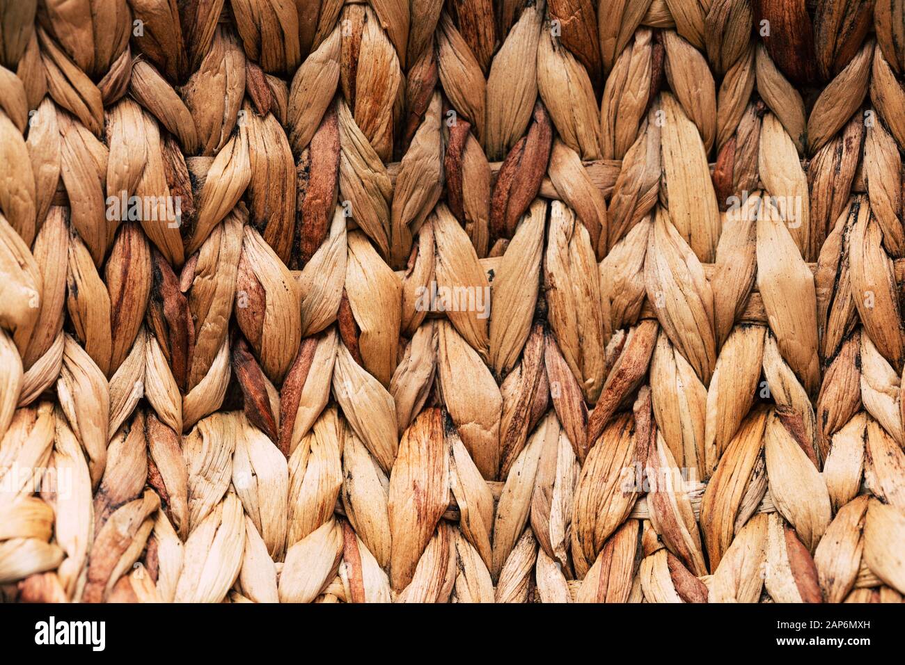 Textur eines Korbes aus Palmblättern, Hintergrund Stockfoto